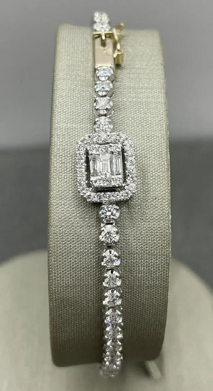 18K White Gold Square Accent/Round Baguette Diamond Bracelet (26611)